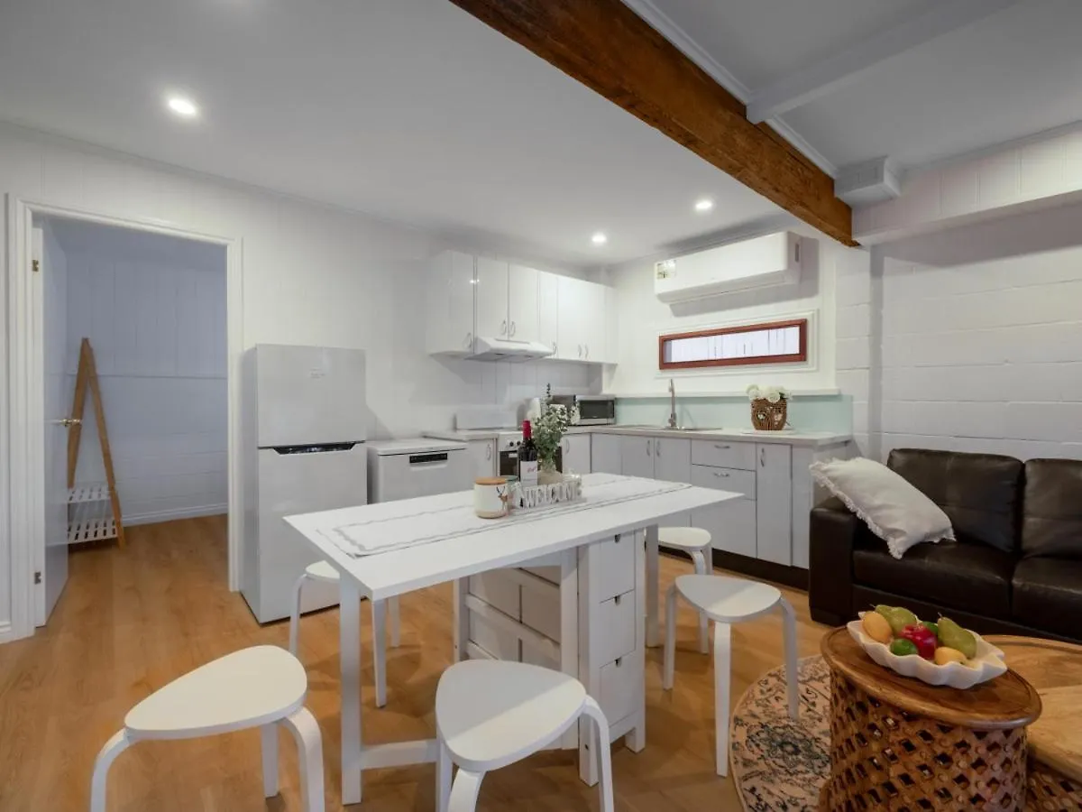 Serene 3 Bedroom Inner City Retreat Highgate Hill Brisbane Holiday home